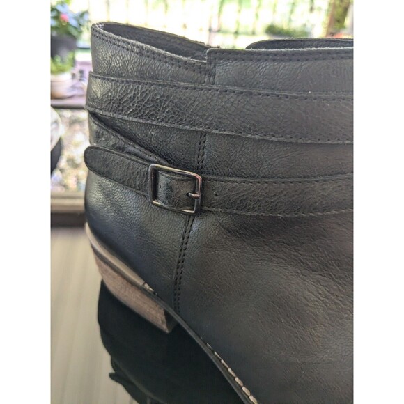 Journee Signature Booties Womens 8.5 M Rachelle Black Leather Almond Countrycore - Picture 6 of 12